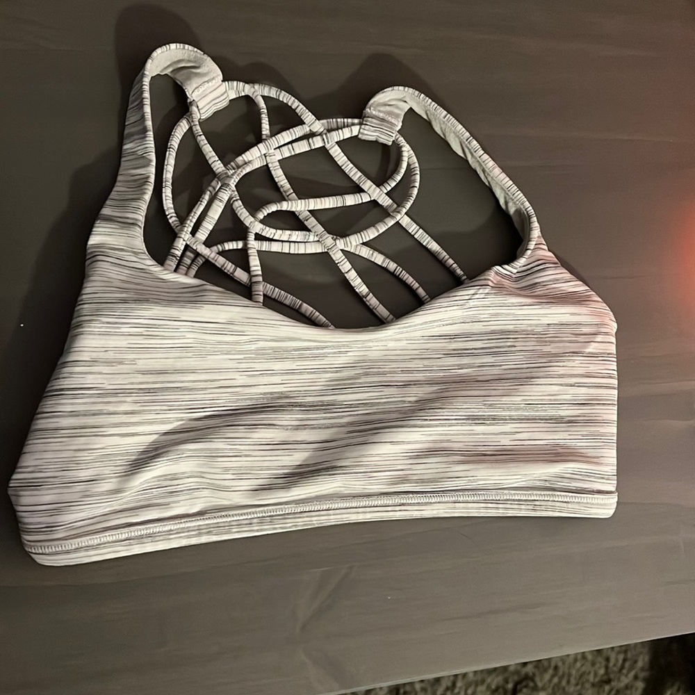 Lululemon sports bra